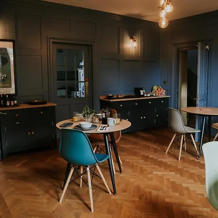 Dacre House, Bed and breakfast *
