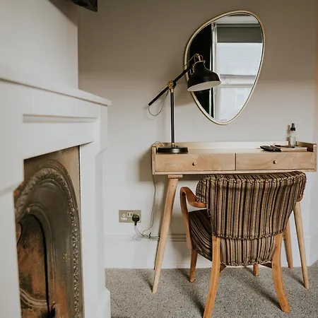 Couette-café Dacre House, *