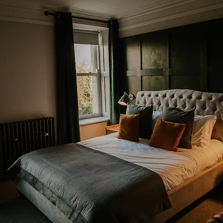 Dacre House, Bed and breakfast *